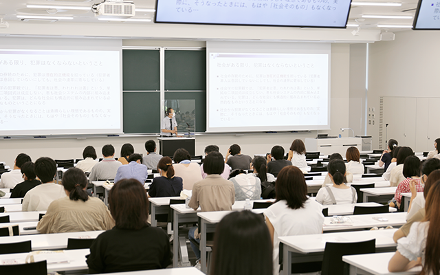 現代社会学科の模擬授業の様子