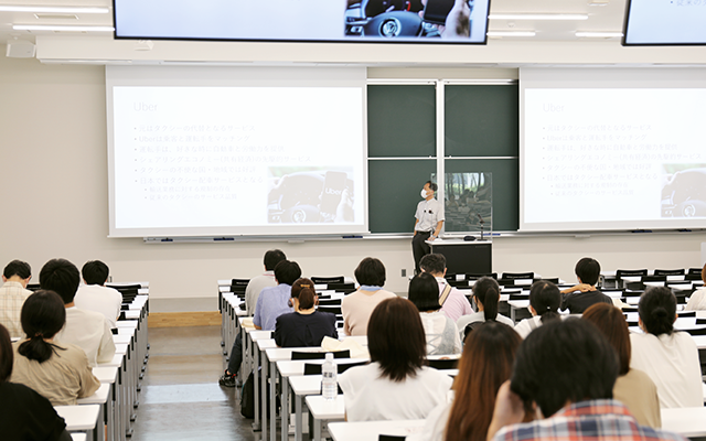 コミュニティデザイン学科の模擬授業の様子