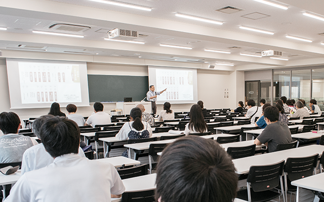 過去の「歴史学科 模擬授業」の様子