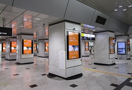 JR西日本 大阪駅御堂筋口サイネージ