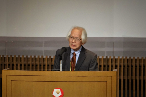 長谷正當先生(京都大学名誉教授、大谷大学元教授)による基調講演の様子