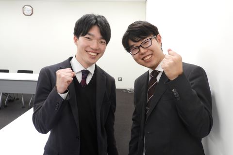 卒業以来の再会に驚き