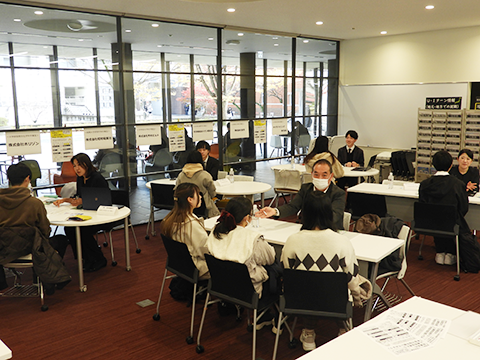 相談会場の様子