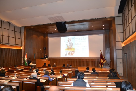 Prof. Dr. Siddharth Singhによる発表の様子