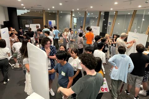 にぎわうGLOBAL SQUARE