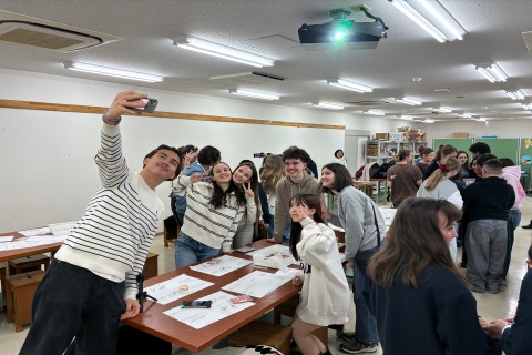 楽しかった京都での思い出をスマホに保存