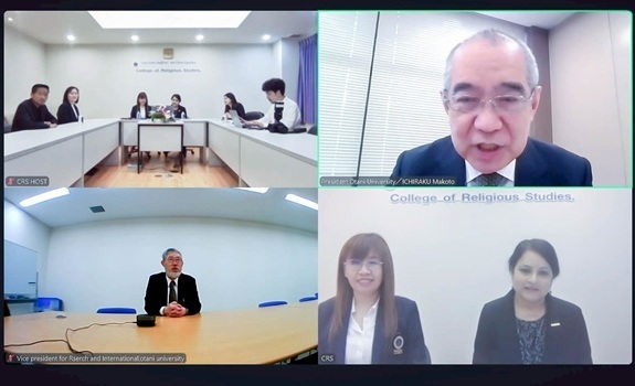 オンラインで挨拶を述べる一楽学長