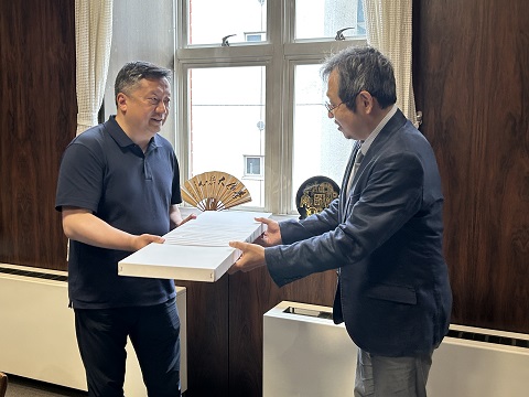 記念品進呈