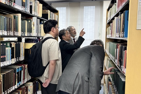 総合研究室見学