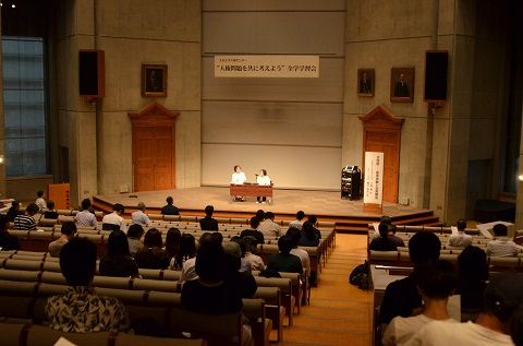 会場の様子