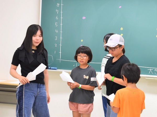 楽しい算数＜長さ> ～最高の紙ひこうきをみつけよう～