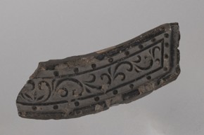 23.唐草文軒平瓦片 （伝乙訓寺出土）