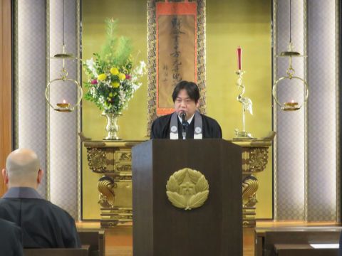 上野牧生 学生部長