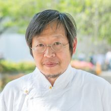 三宅　伸一郎教授