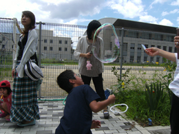 大きなしゃぼん玉ができたよ！