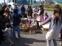 餅つき大会の様子