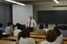 国際文化学科の模擬授業の様子