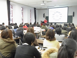 大学説明会の様子