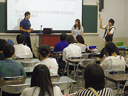 社会学科の模擬授業（志藤修史教授）