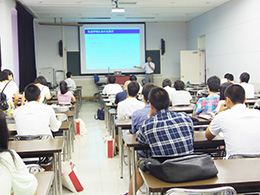 社会学科の模擬授業（赤澤清孝講師）