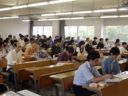 顧問とリーダーの懇談の様子