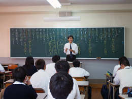 特別講座の様子（大秦一浩准教授）