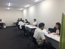 個別相談コーナーの様子