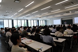 社会学部の模擬授業の様子