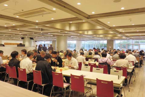 学内食堂