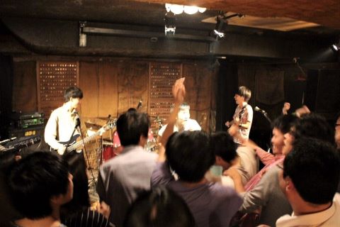 フォーク研究会でのライブ