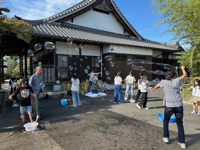 日曜学校での交流活動