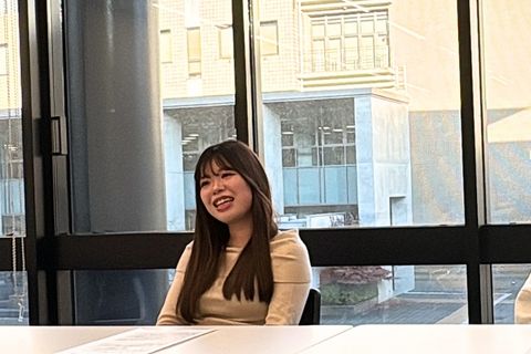 インタビューの様子（菅原さん）