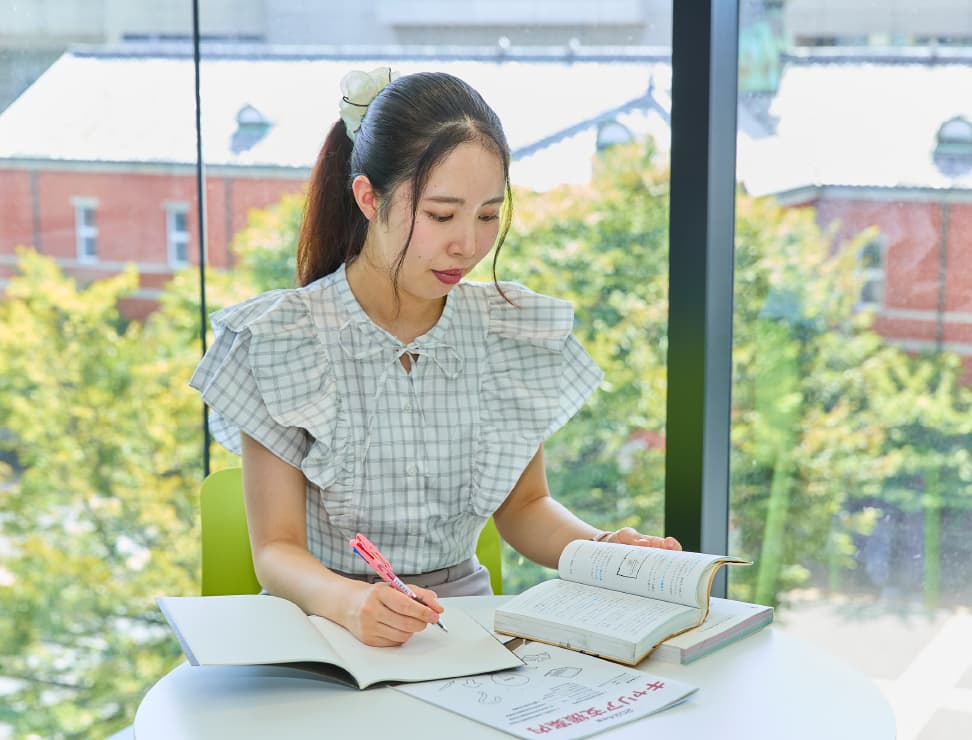 勉強をしている様子
