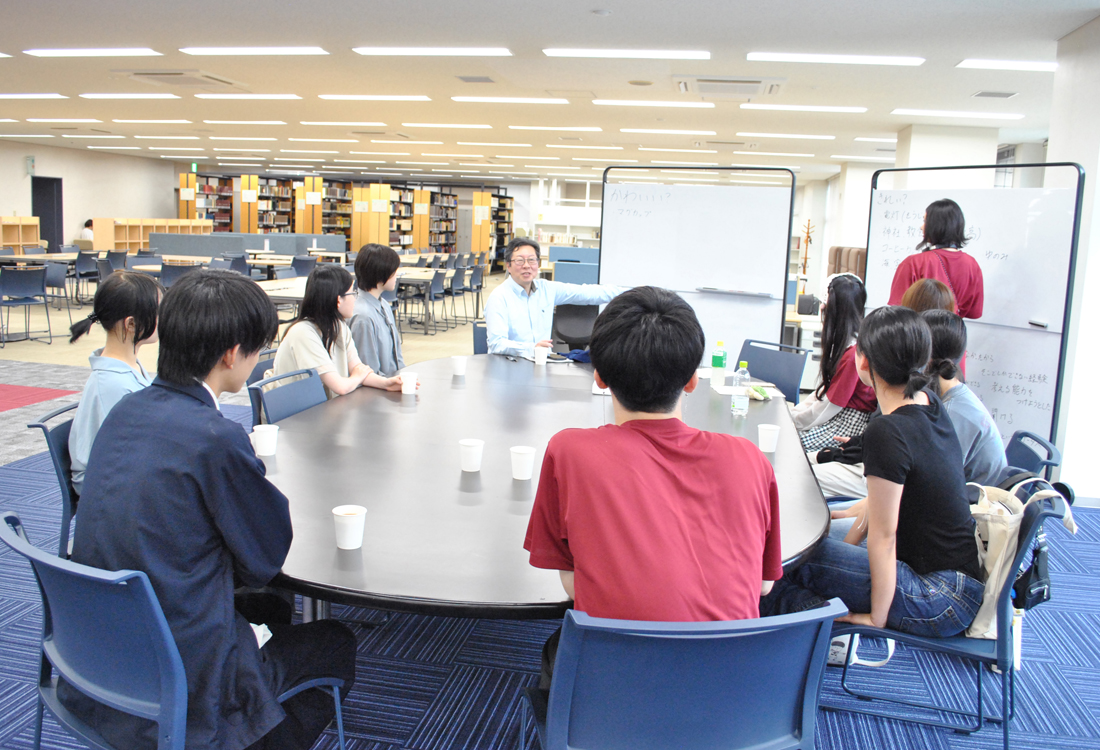 哲学カフェの様子
